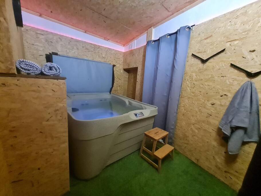 L'Escale Charliendine Apartman Charlieu Kültér fotó